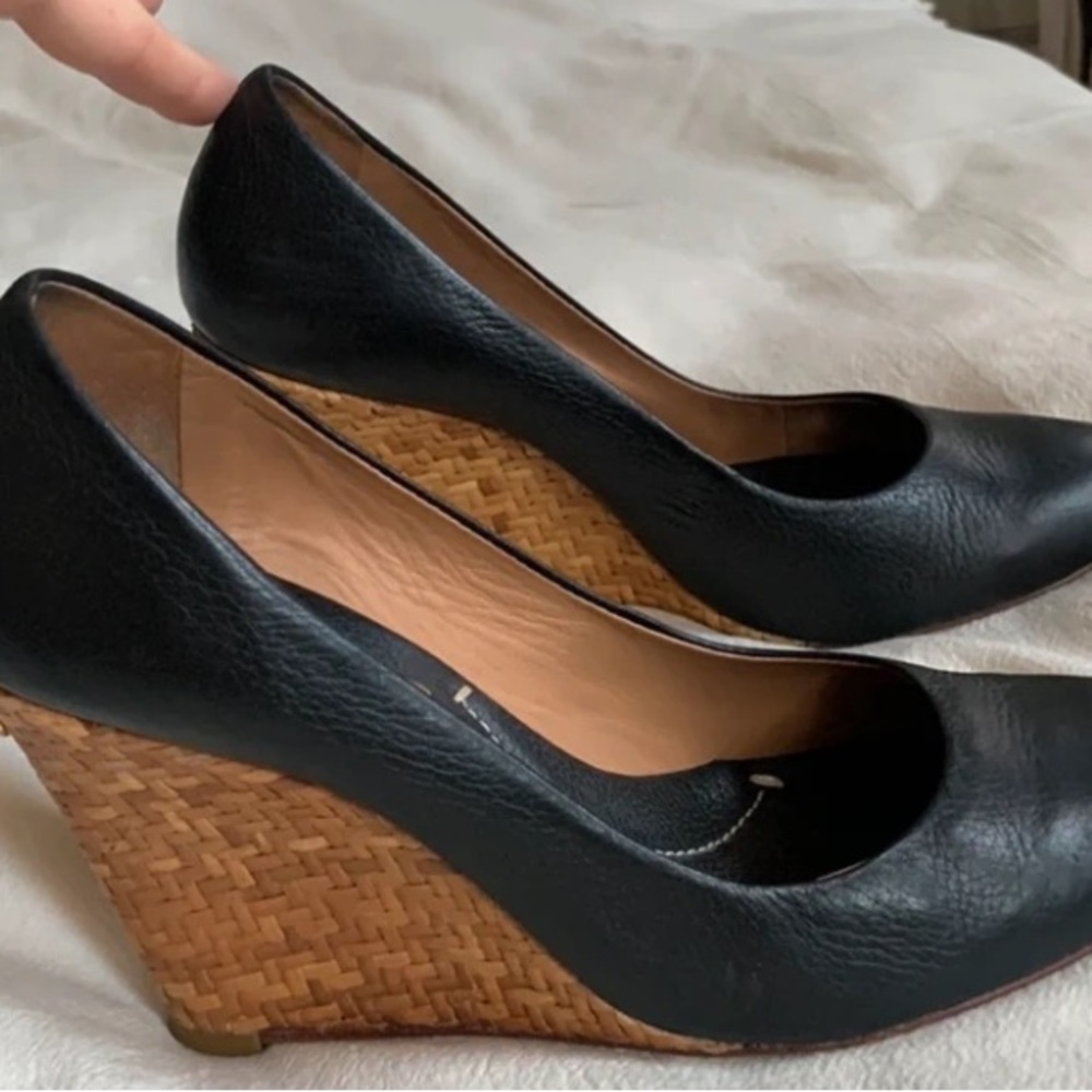 BCBGMaxAzria Elegant Black Heels - Picture 2 of 5